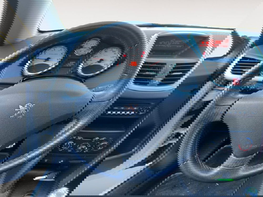 Peugeot 207 Cabrio usata a Verona (9)