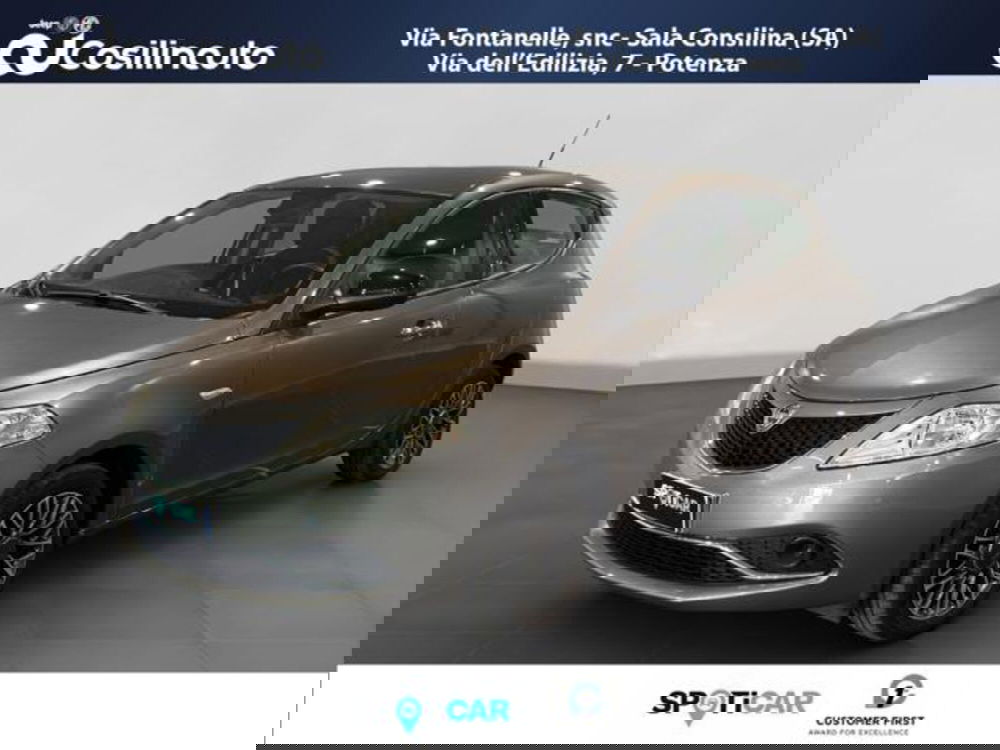 Lancia Ypsilon usata a Salerno