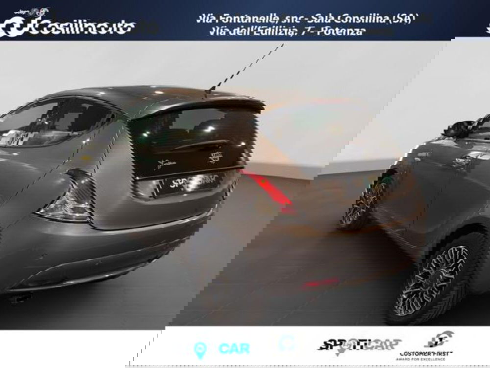 Lancia Ypsilon usata a Salerno (3)