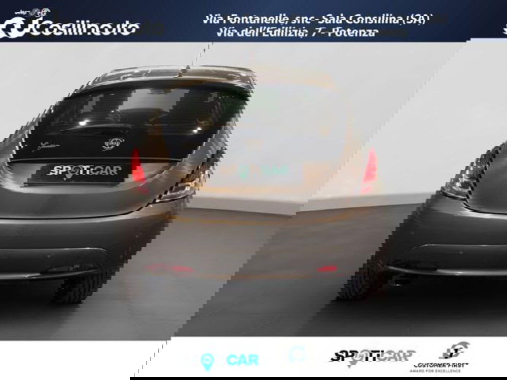 Lancia Ypsilon usata a Salerno (4)