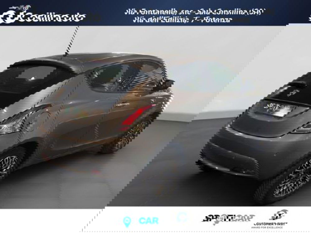 Lancia Ypsilon usata a Salerno (5)