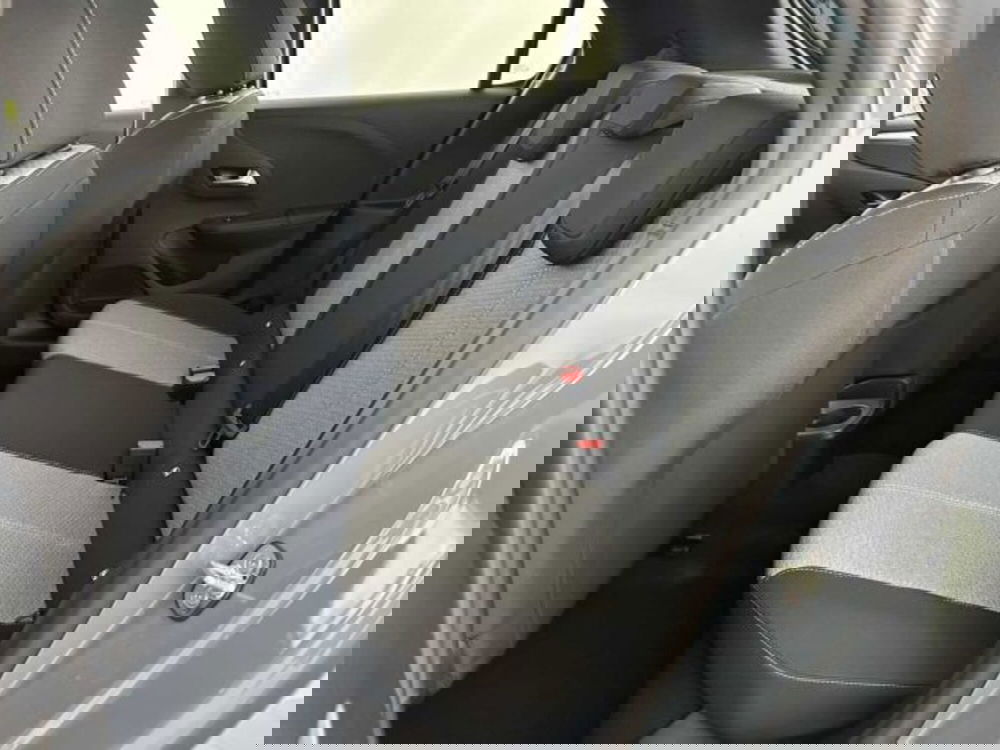 Opel Corsa nuova a Sondrio (11)