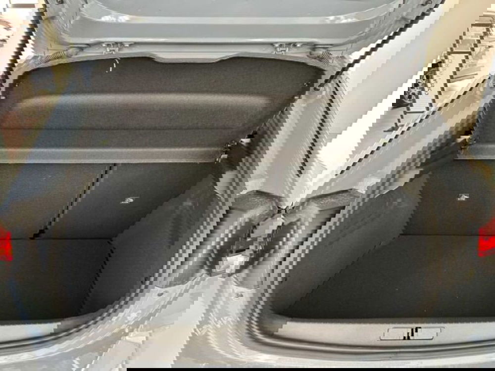 Opel Corsa nuova a Sondrio (15)