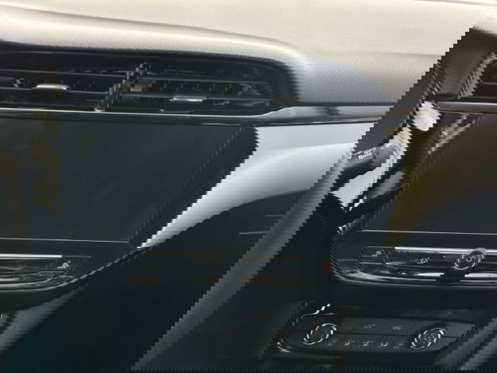 Opel Corsa nuova a Sondrio (16)