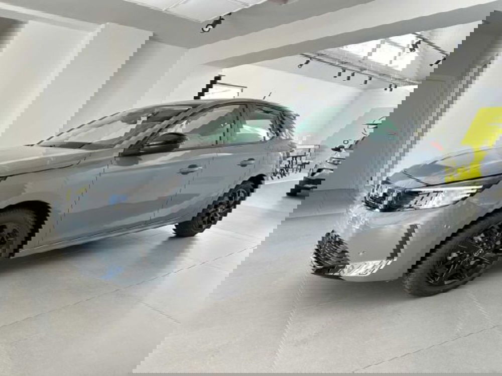 Opel Corsa nuova a Sondrio (2)