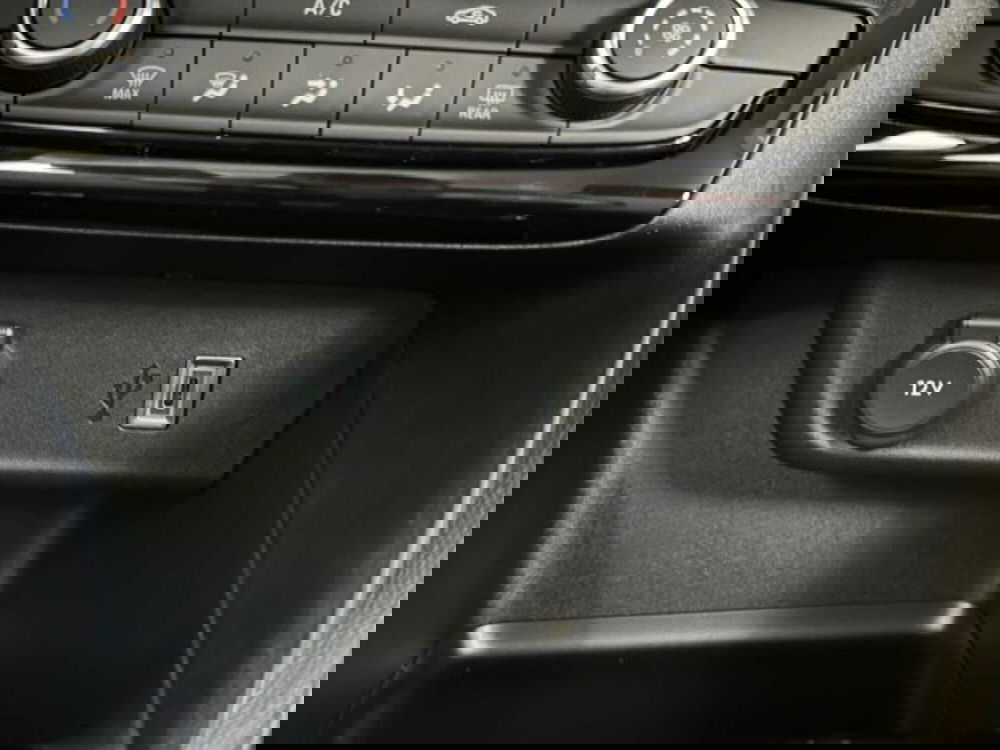 Opel Corsa nuova a Sondrio (20)