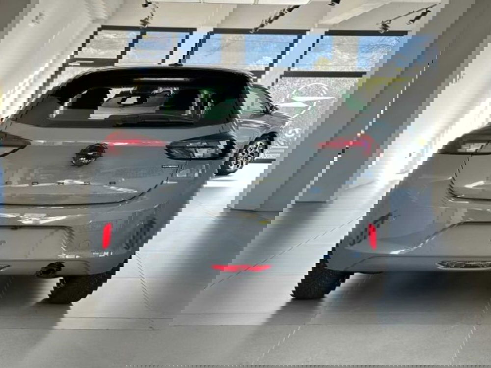 Opel Corsa nuova a Sondrio (4)