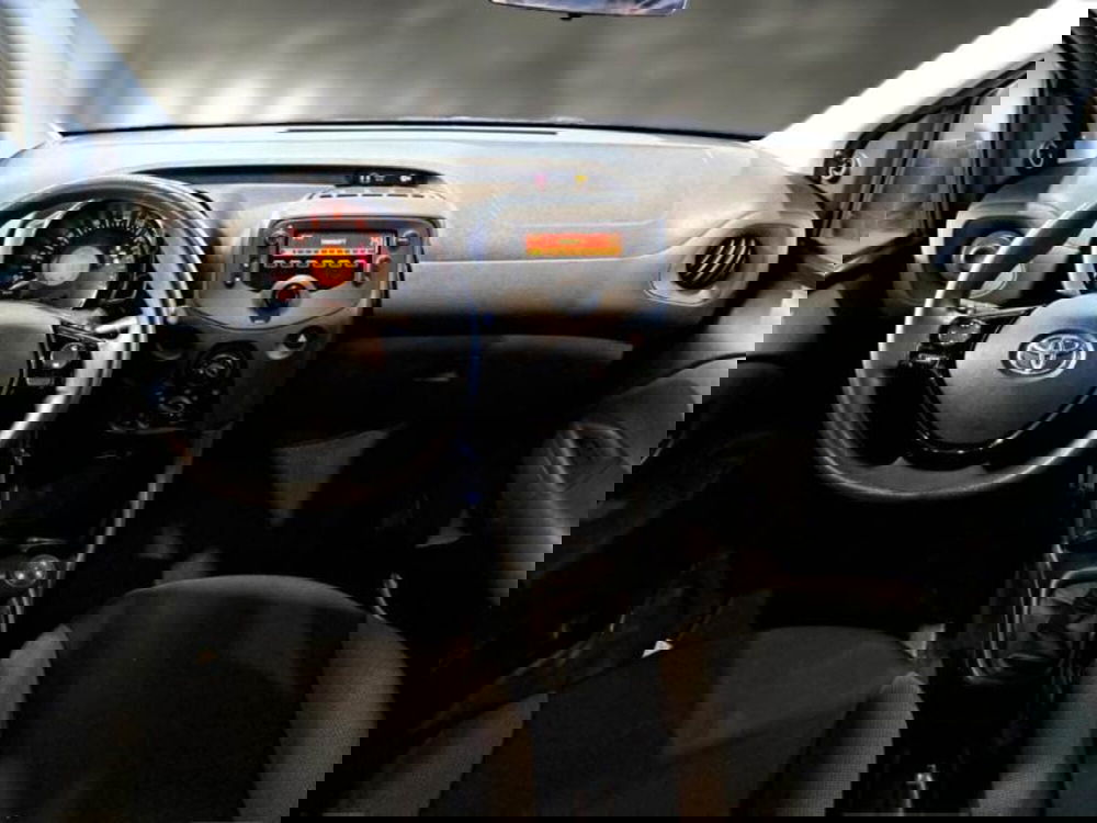 Toyota Aygo usata a Salerno (9)