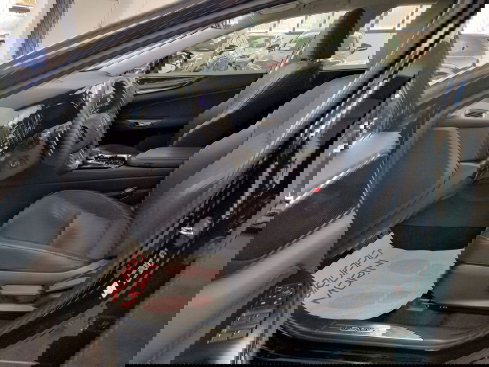 Lexus NX usata a Modena (9)