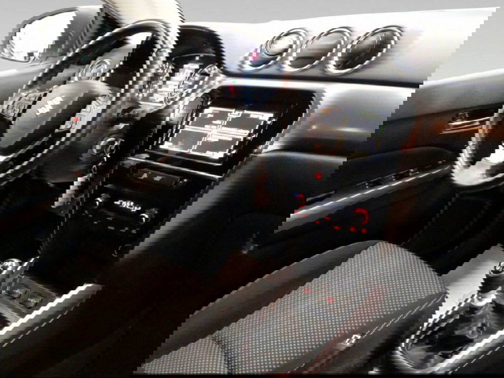 Suzuki Vitara usata a Pisa (12)