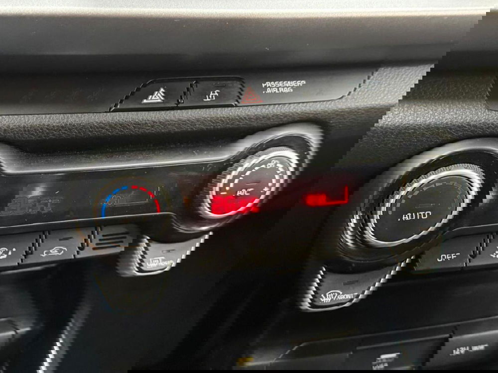 Kia Rio usata a Como (17)