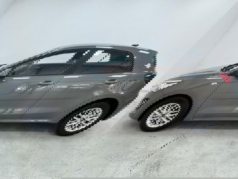 Kia Rio usata a Como (8)