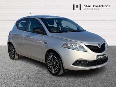 Lancia Ypsilon 1.0 FireFly 5 porte S&amp;S Hybrid Gold Plus del 2021 usata a Matera