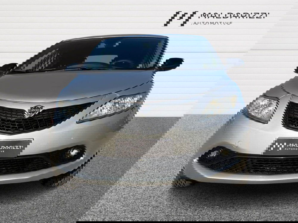 Lancia Ypsilon usata a Matera (3)