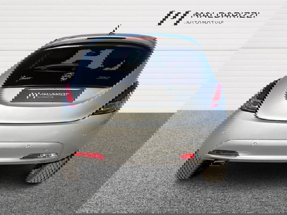 Lancia Ypsilon usata a Matera (5)