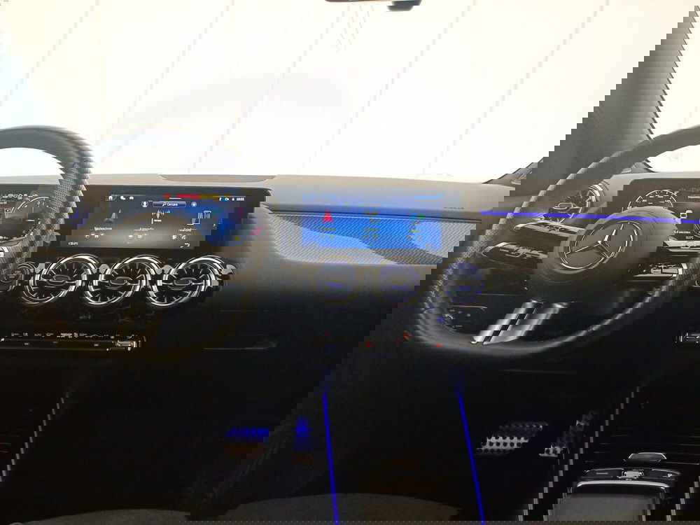 Mercedes-Benz GLA SUV usata a Bari (10)