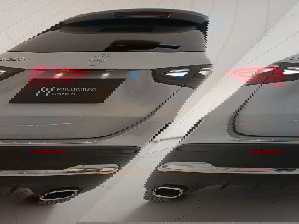 Mercedes-Benz GLA SUV usata a Bari (15)