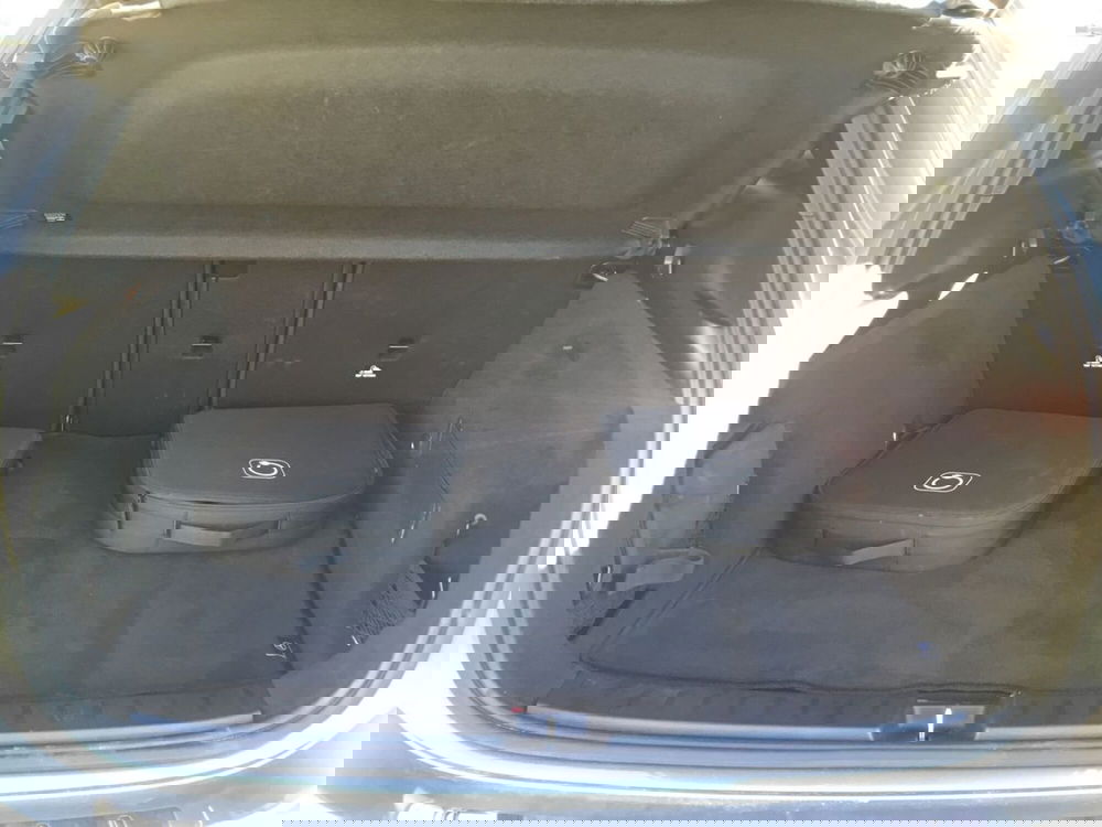 Mercedes-Benz GLA SUV usata a Matera (15)