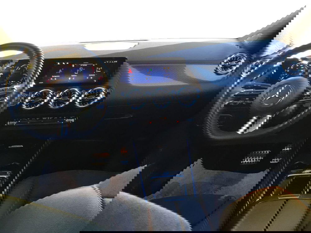 Mercedes-Benz GLA SUV usata a Matera (18)