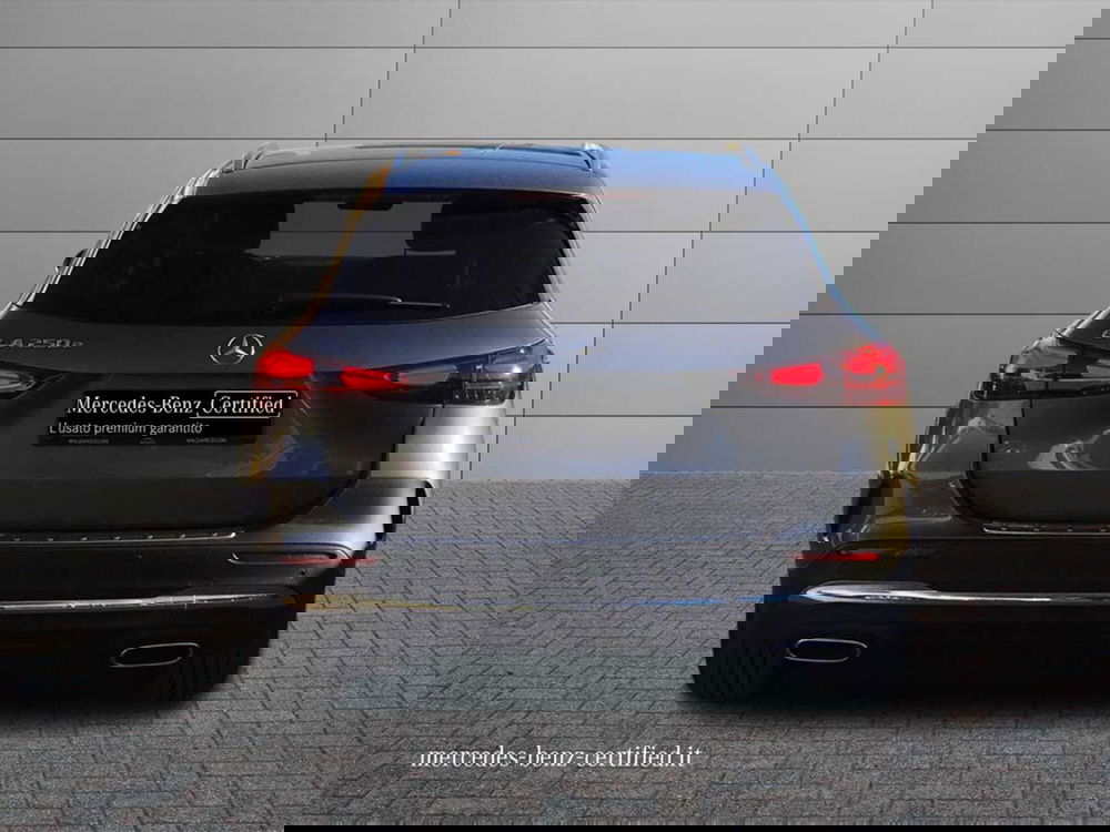 Mercedes-Benz GLA SUV usata a Matera (8)