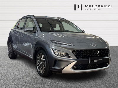 Hyundai Kona 1.6 gdi hev X Class Premium Pack 2wd dct del 2023 usata a Bari