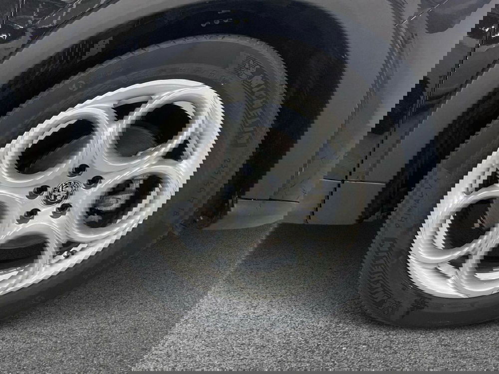 Alfa Romeo Tonale usata a Bari (6)