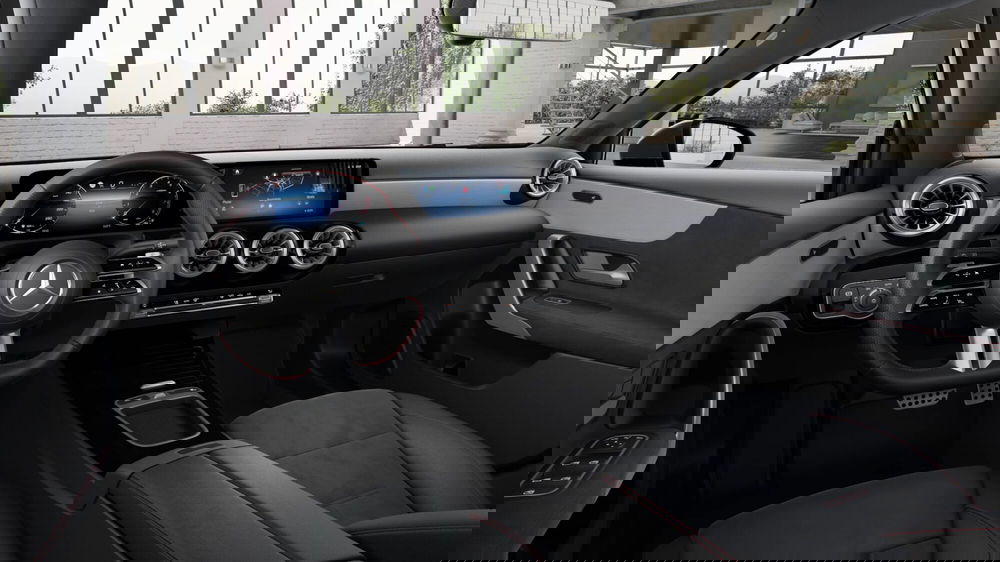 Mercedes-Benz Classe A nuova a Milano (8)