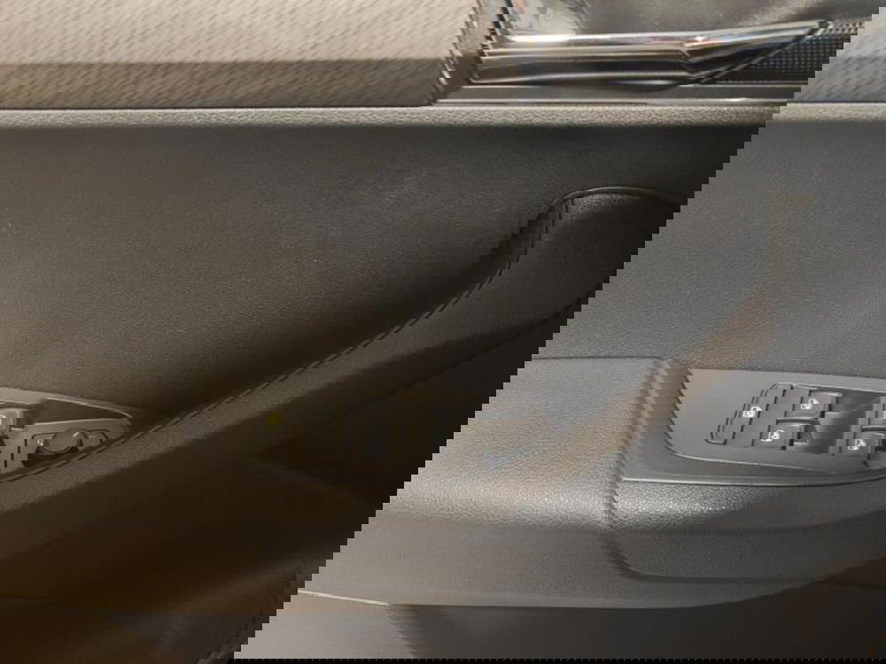 Skoda Karoq usata a Genova (12)