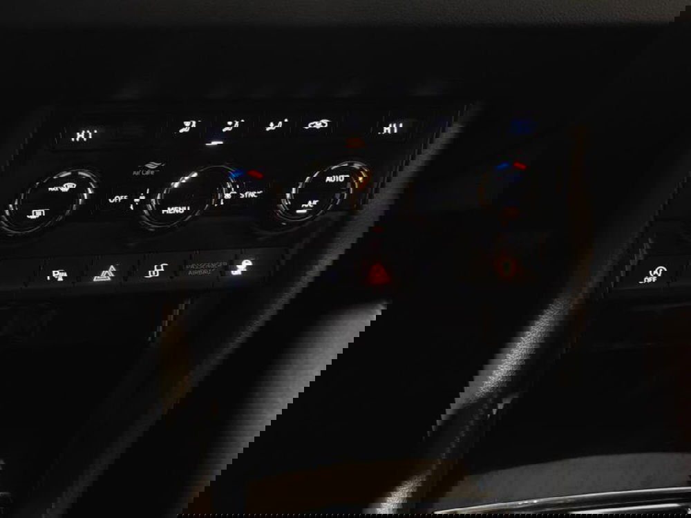 Skoda Karoq usata a Genova (16)