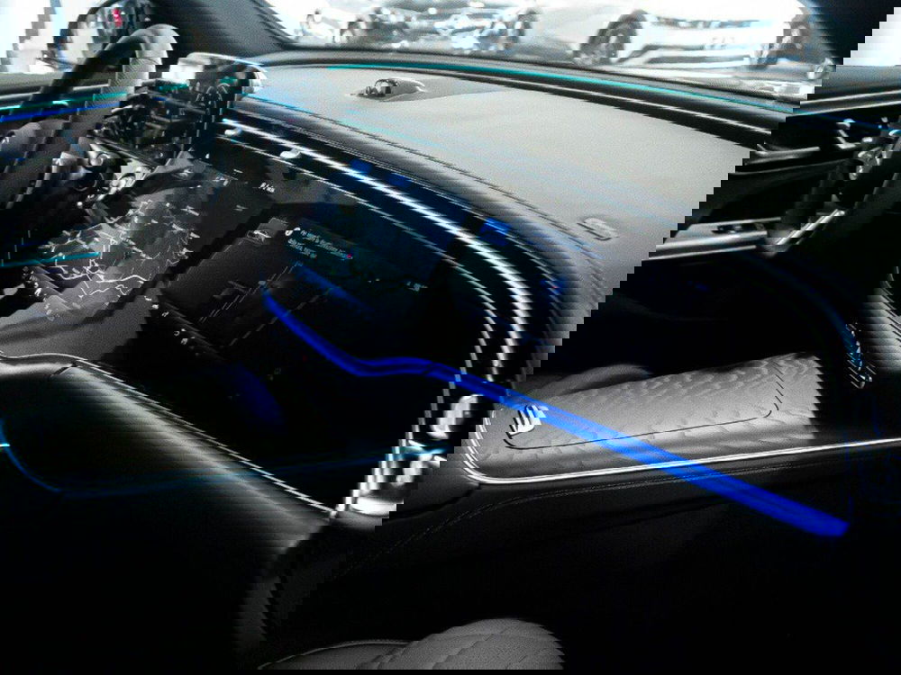 Mercedes-Benz Classe E nuova a Macerata (19)