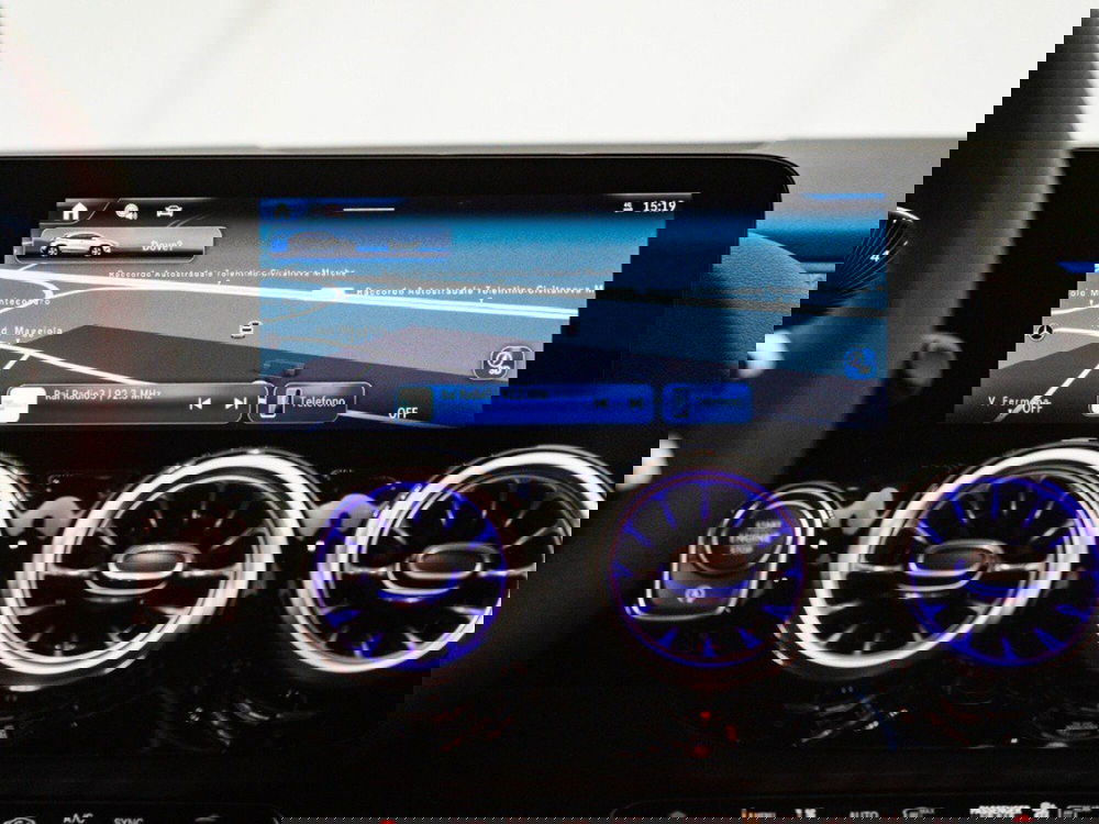 Mercedes-Benz GLA SUV nuova a Macerata (17)