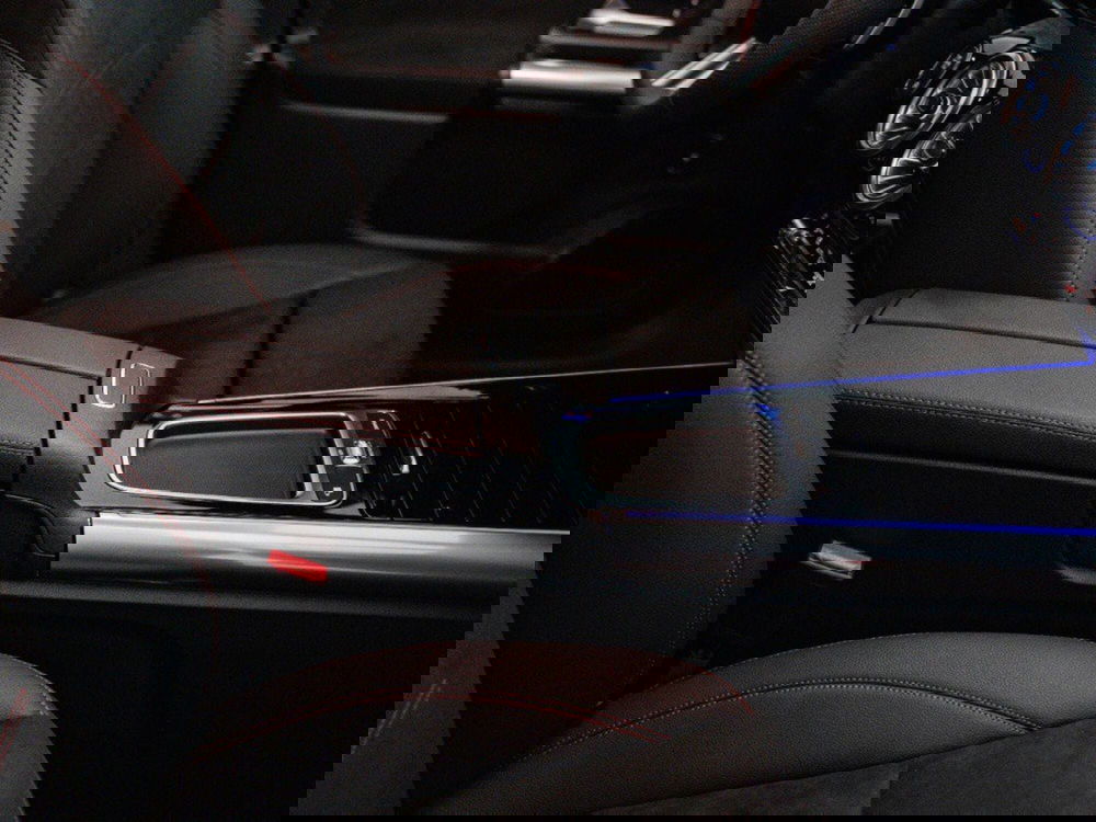 Mercedes-Benz GLA SUV nuova a Macerata (18)