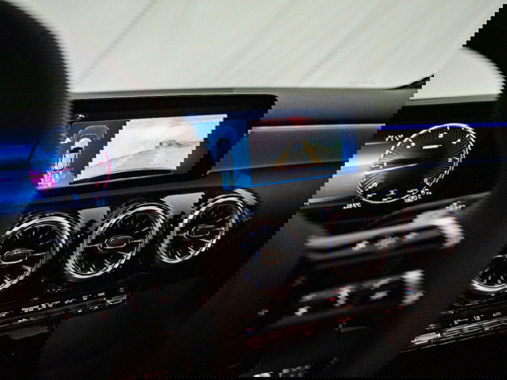 Mercedes-Benz Classe A nuova a Macerata (14)