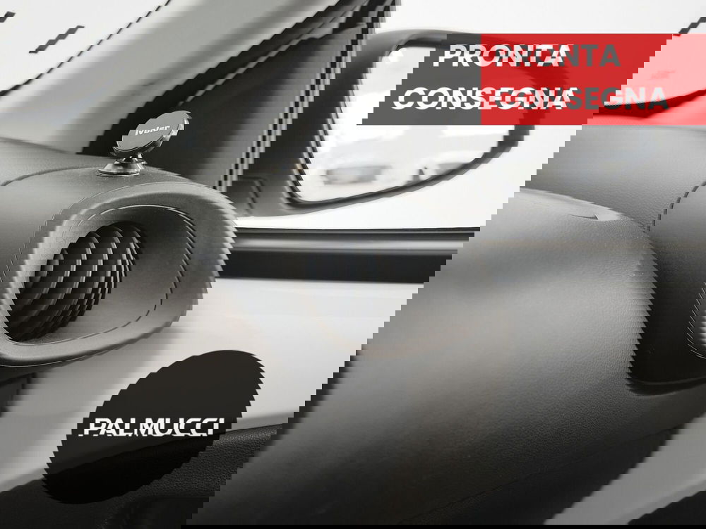 Toyota Aygo X usata a Prato (15)