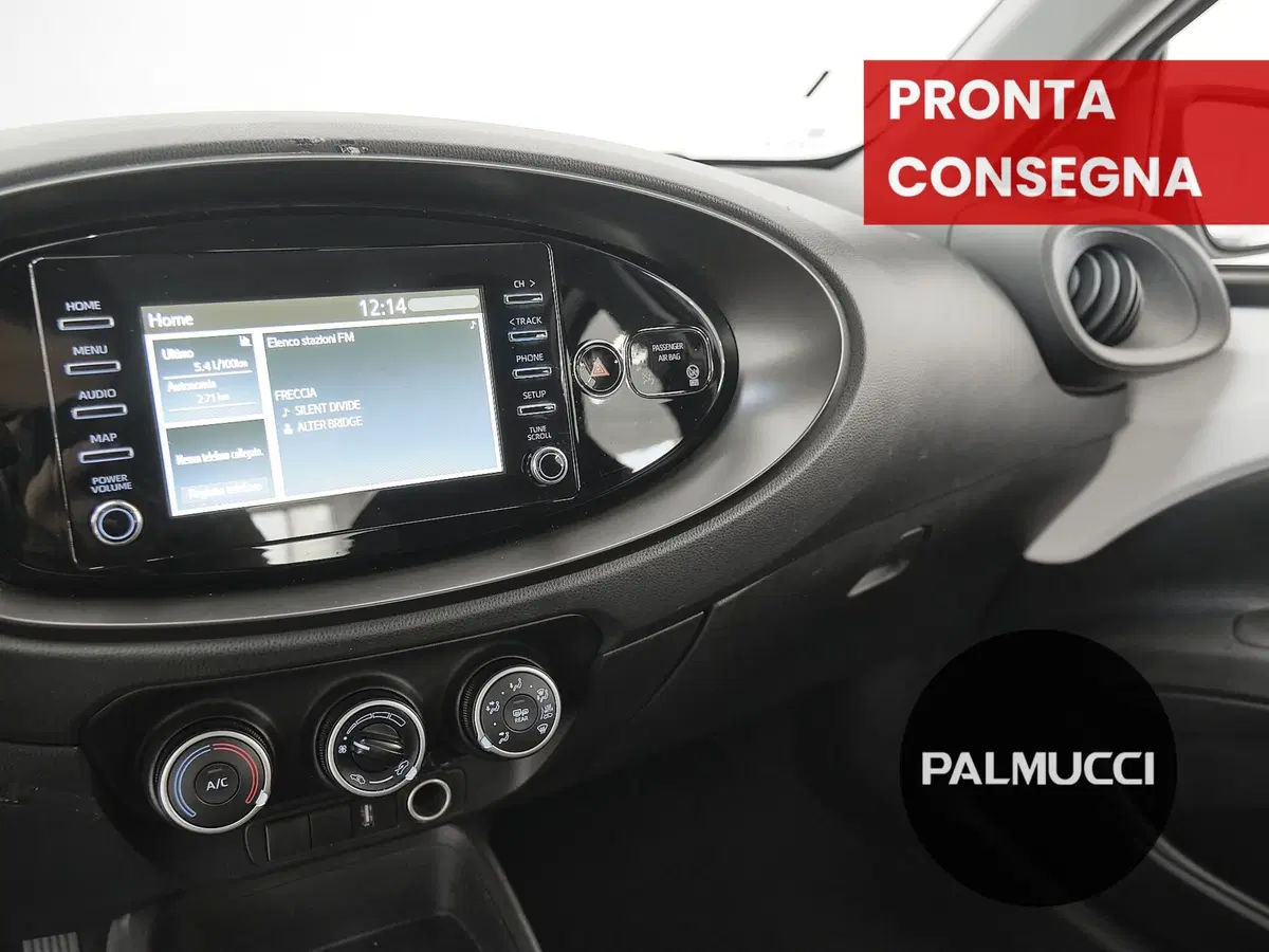 Toyota Aygo X usata a Prato (9)