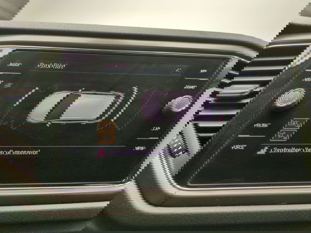 Volkswagen T-Roc usata a Avellino (18)