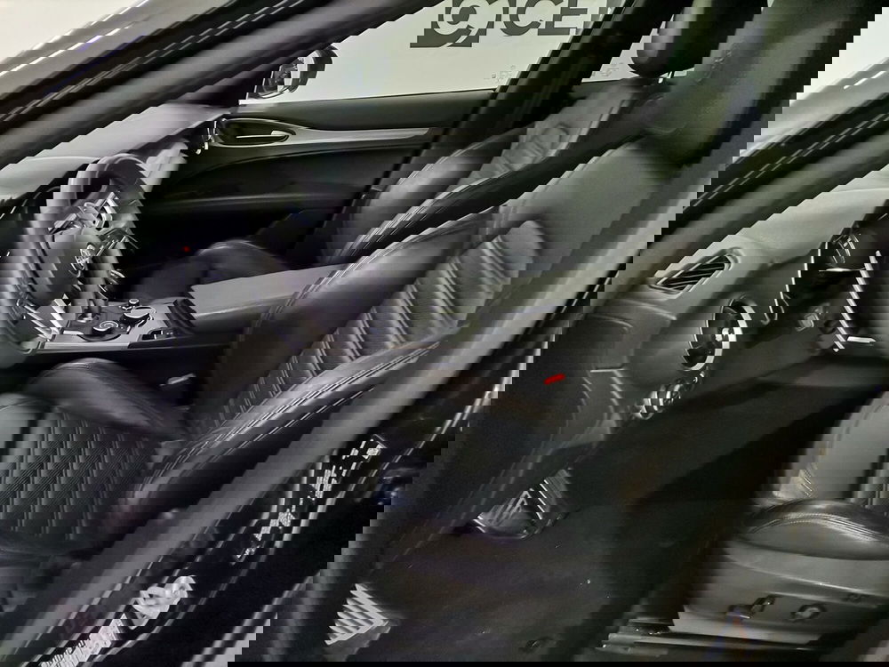 Alfa Romeo Stelvio usata a Salerno (9)