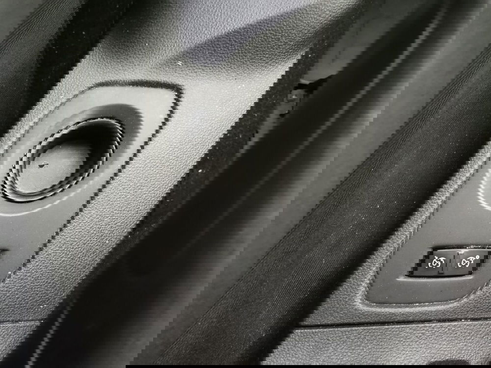 Dacia Duster usata a Salerno (15)