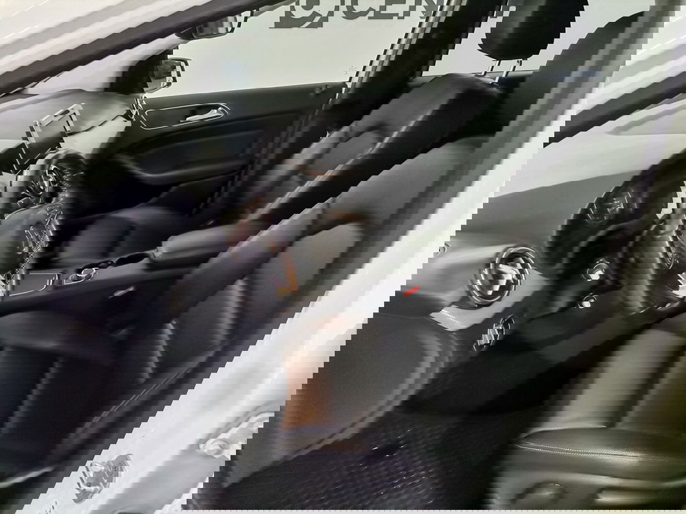 Mercedes-Benz Classe B usata a Salerno (9)