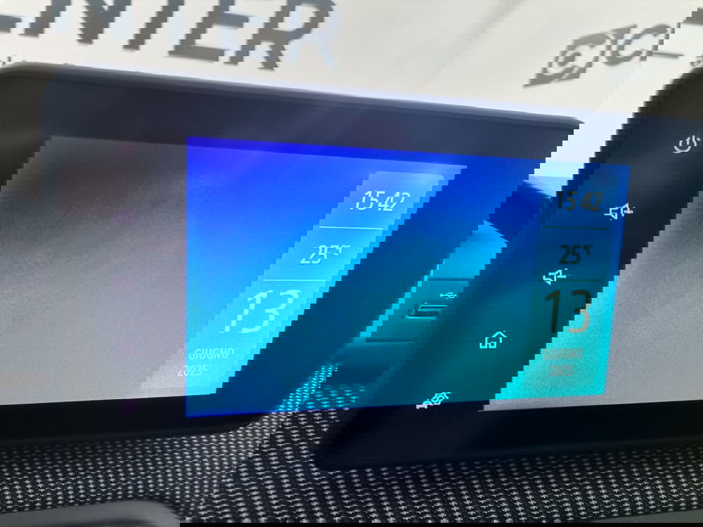 Dacia Jogger usata a Salerno (13)