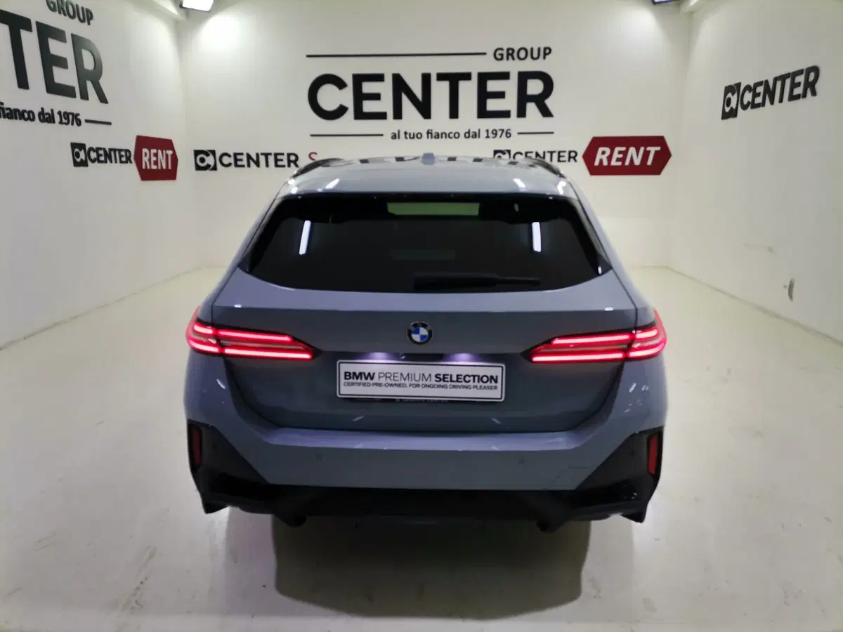 BMW Serie 5 Touring nuova a Salerno (5)