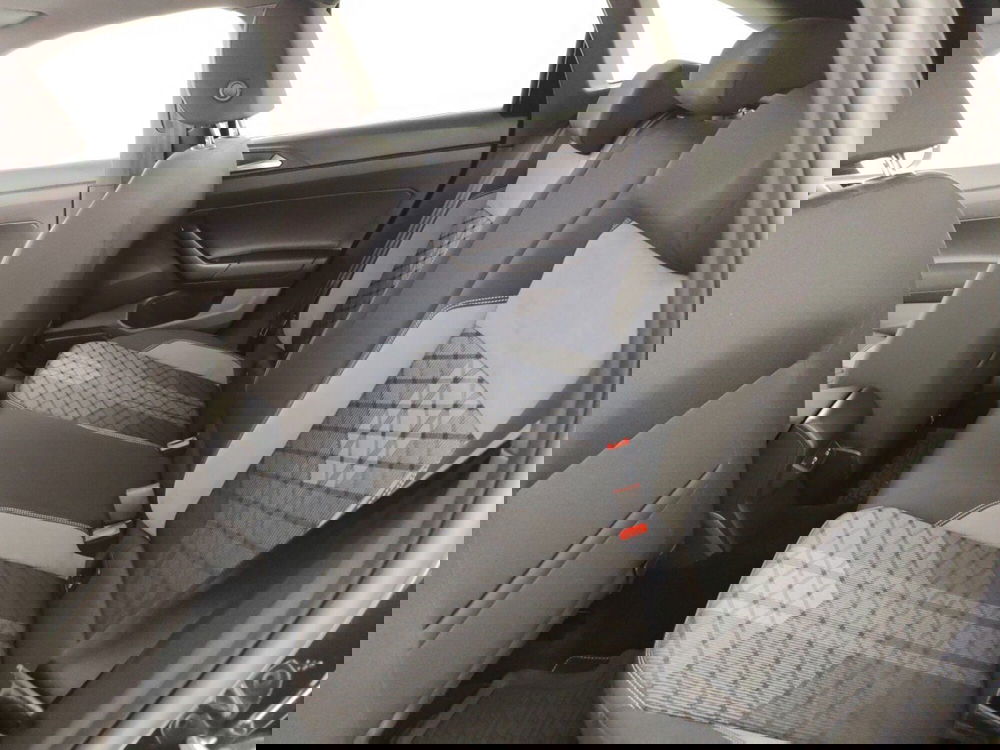 Volkswagen Taigo usata a Massa-Carrara (10)