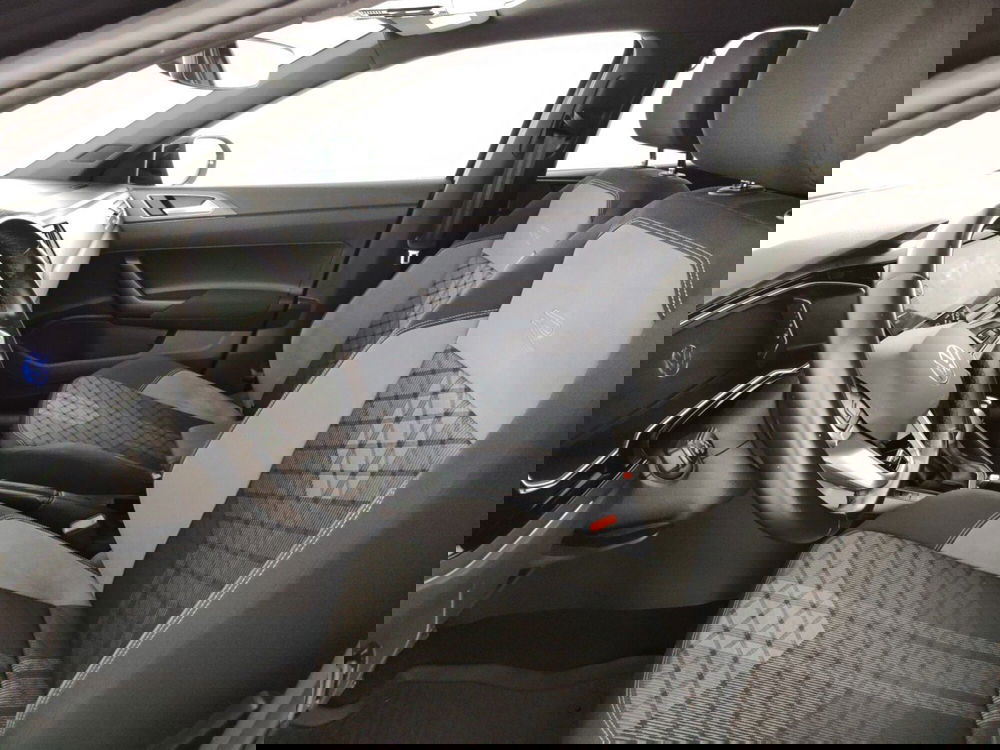 Volkswagen Taigo usata a Massa-Carrara (7)