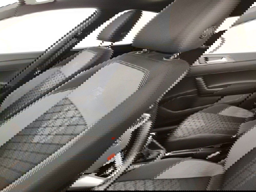 Volkswagen Taigo usata a Massa-Carrara (9)