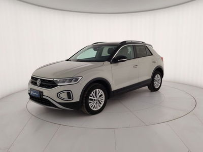 Volkswagen T-Roc 1.5 tsi Life dsg del 2022 usata a Massa