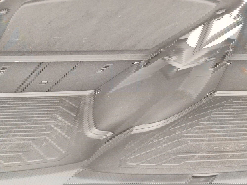 Volkswagen T-Roc usata a Massa-Carrara (16)