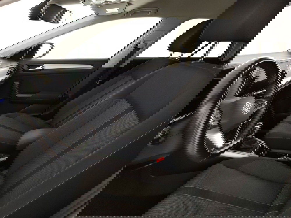 Volkswagen T-Roc usata a Massa-Carrara (7)