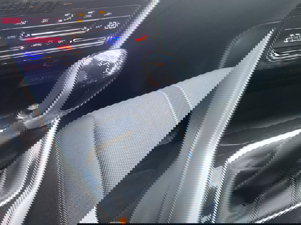 Volkswagen T-Roc usata a Modena (5)