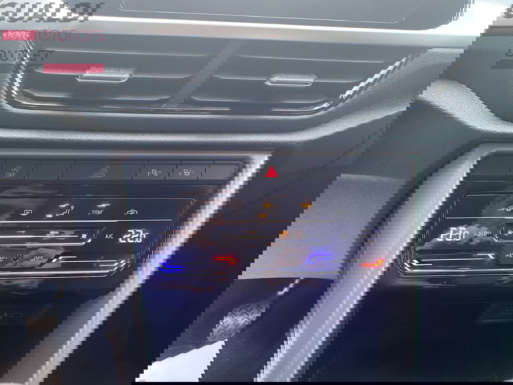 Volkswagen T-Roc usata a Modena (6)