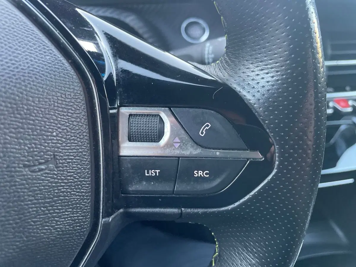 Peugeot 2008 usata a Salerno (20)